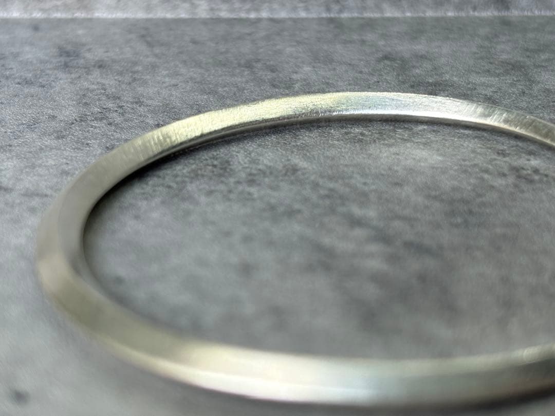 カレンシルバー　バングル　シンプル　ユニセックス