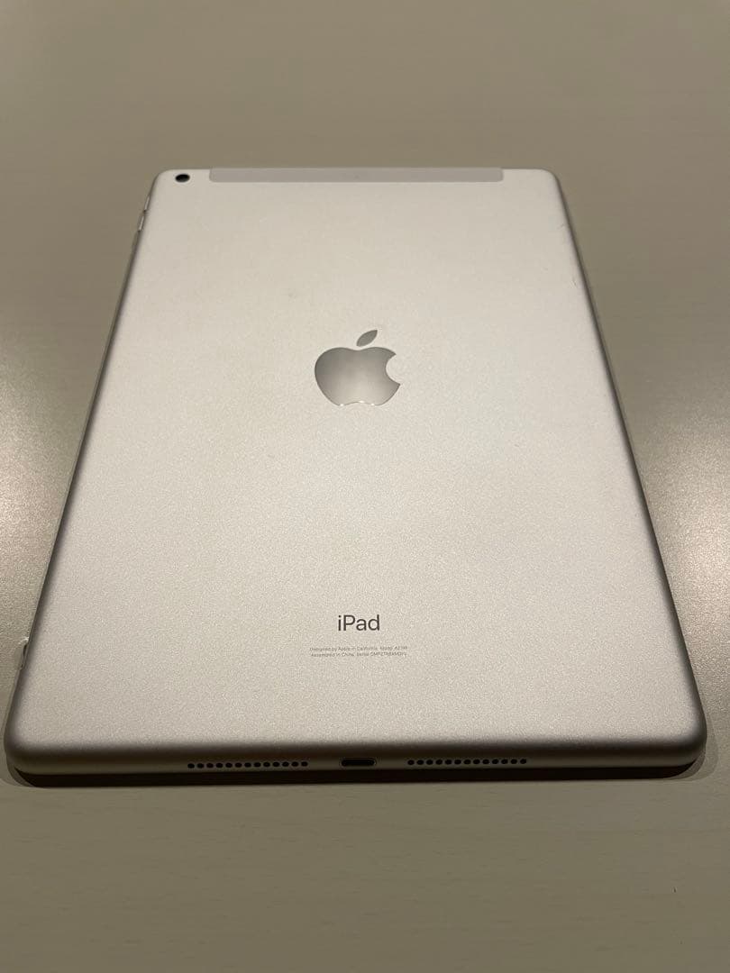 iPad 第7世代 WiFi+Cellular 32GB シルバー