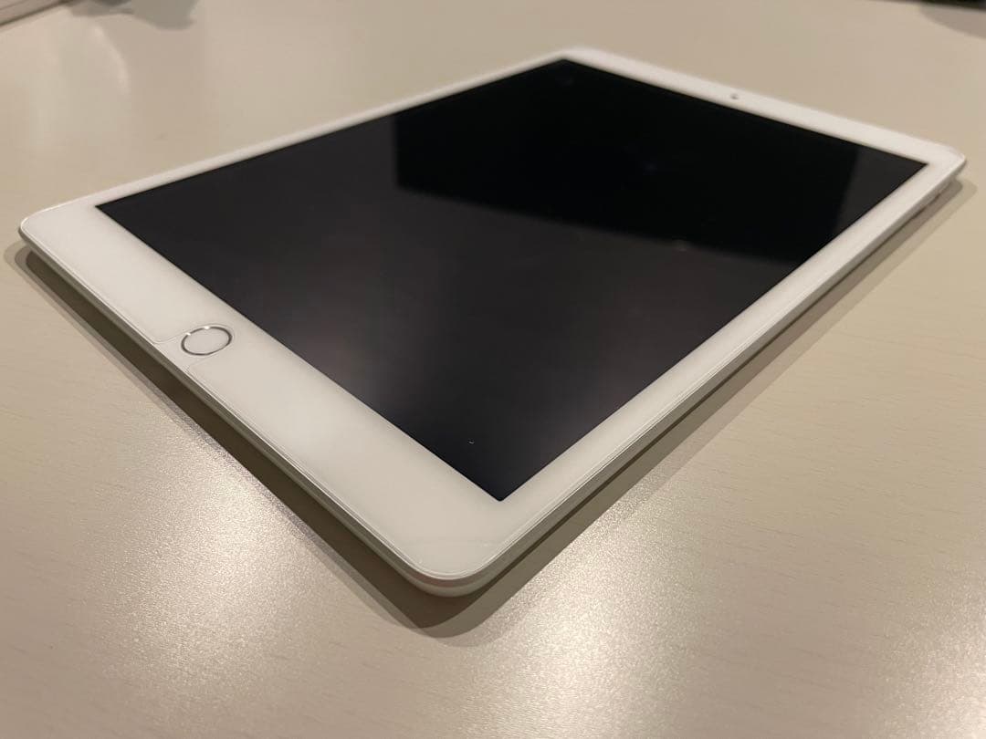 iPad 第7世代 WiFi+Cellular 32GB シルバー