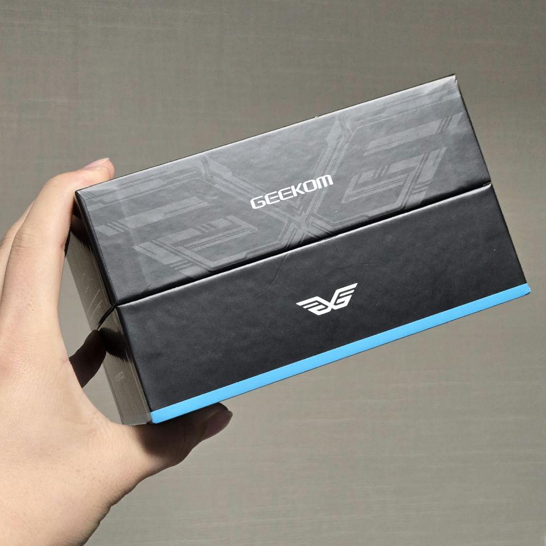 ミニPC GEEKOM A7 Ryzen 9 7940HS 2TBSSD miniPC