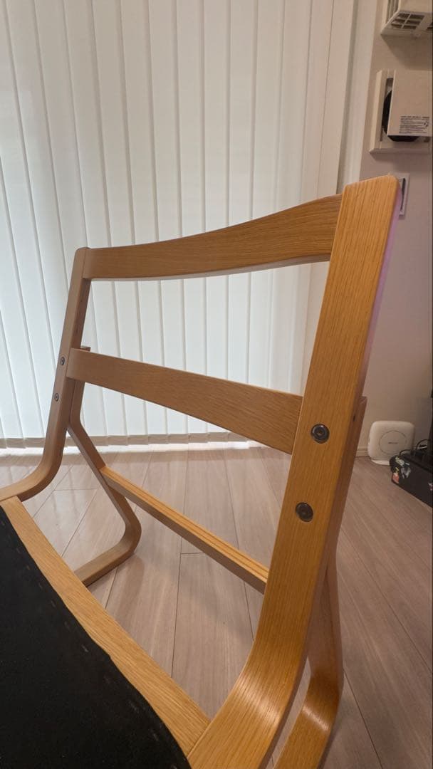 リビングでもダイニングでもつかえるソファチェア・オーク材