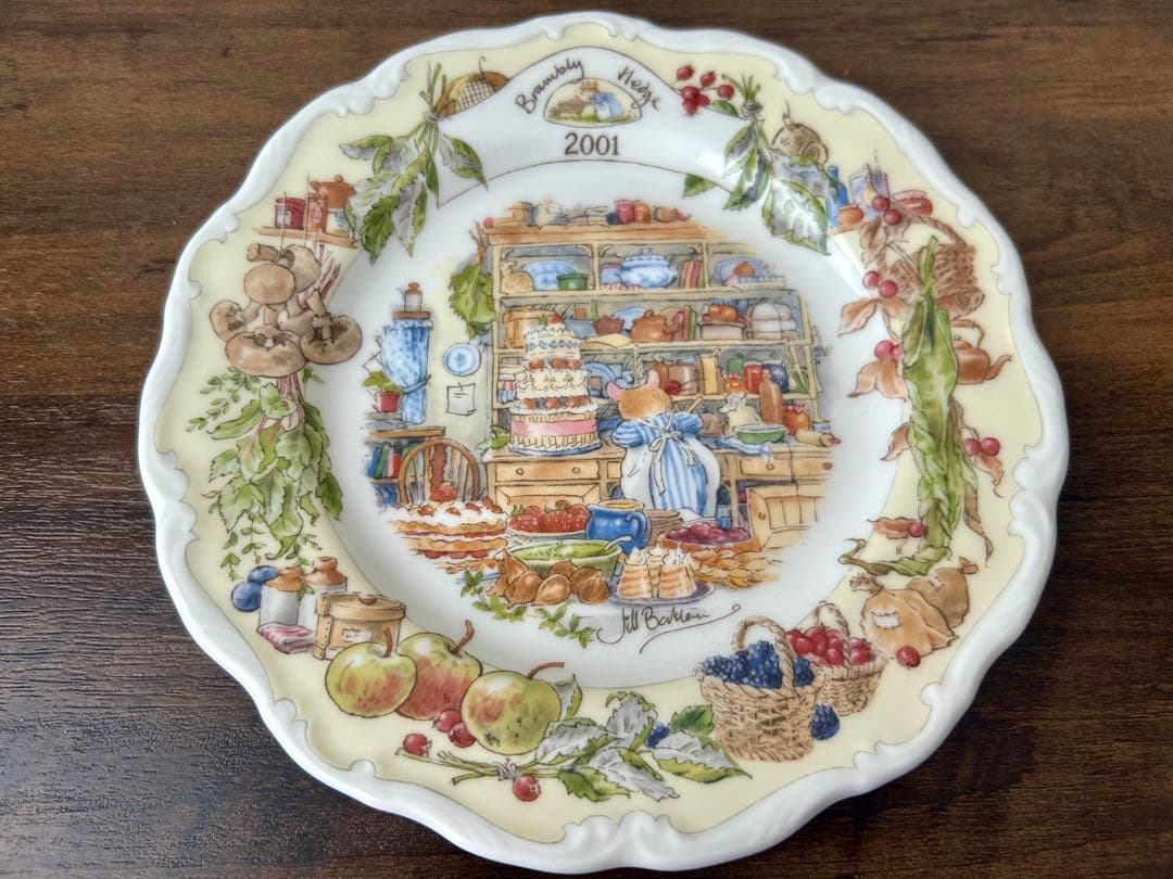 【廃盤品】ブランブリーヘッジ 2001 イヤープレート のばら村のものがたり