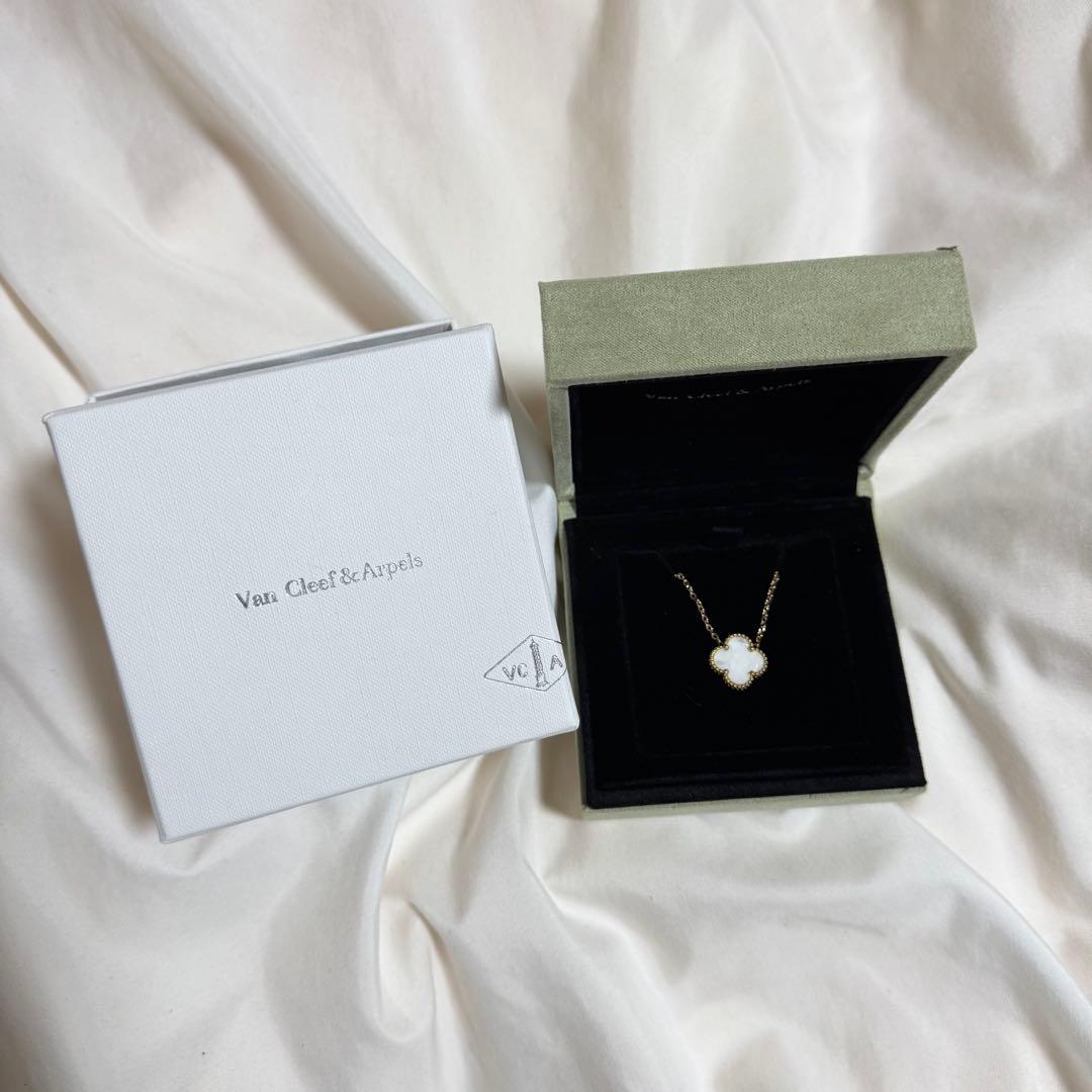 Van Cleef & Arpels 四つ葉のクローバーネックレス