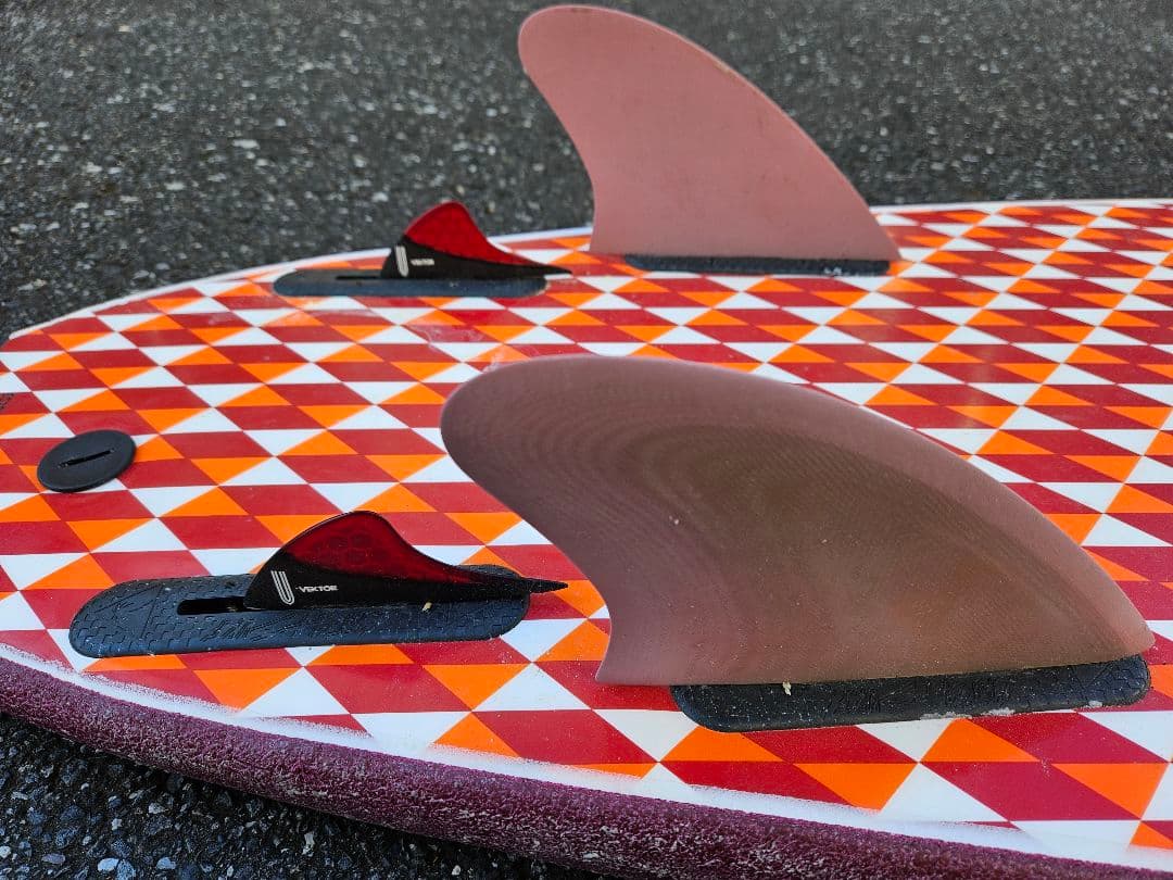 《CATCH SURF》 幻のBARRY MCGEE Pro 7’0″ QUAD