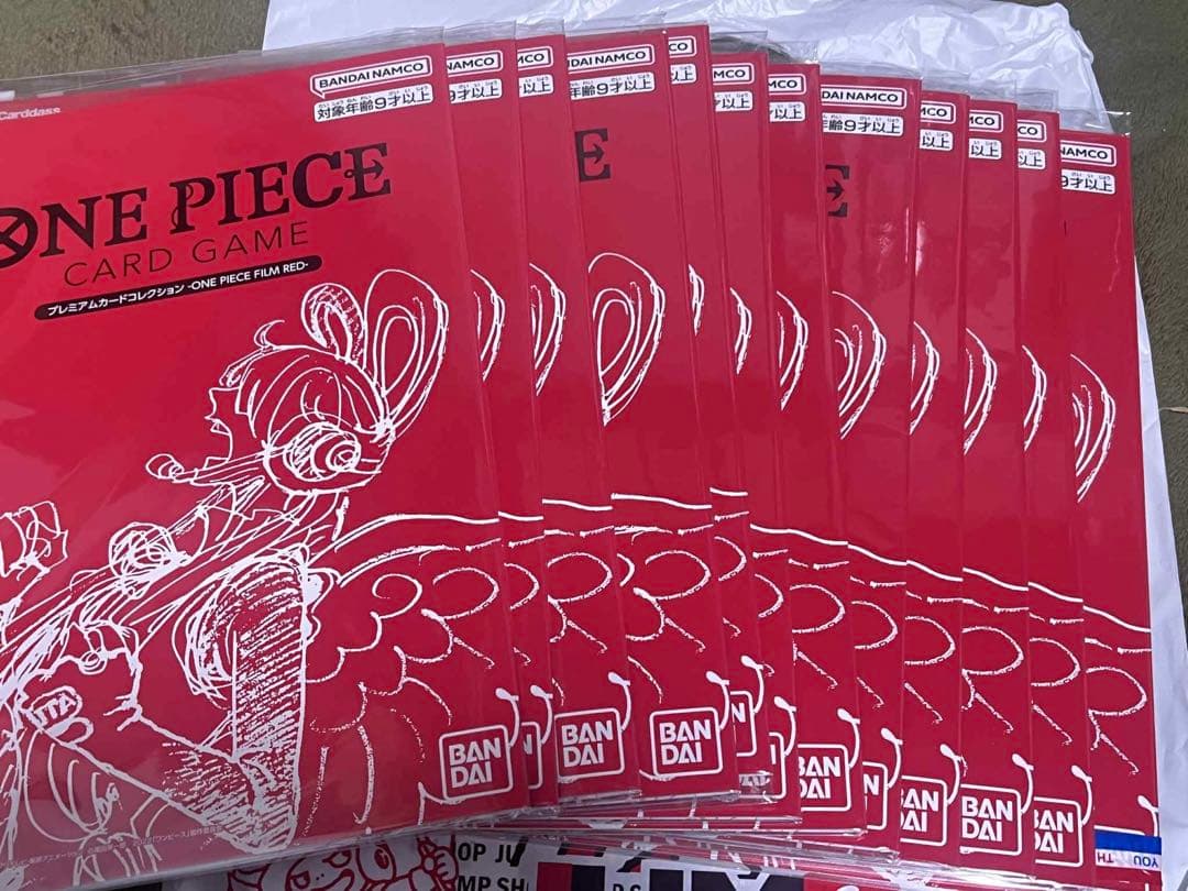 ONE PIECE CARD GAME - FILM RED [10セット]。