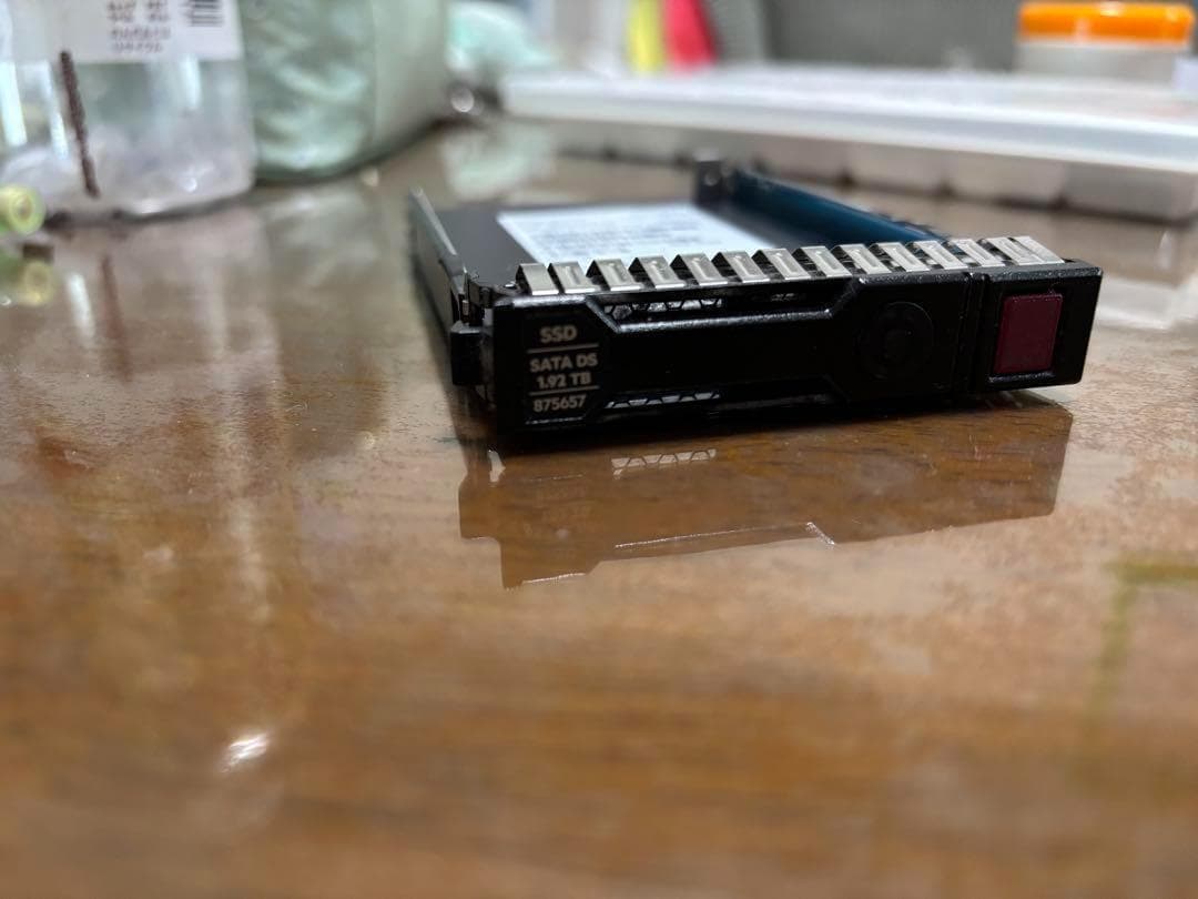 内蔵型SSD hpe 1.92T SATA SSD P/N:870667-004