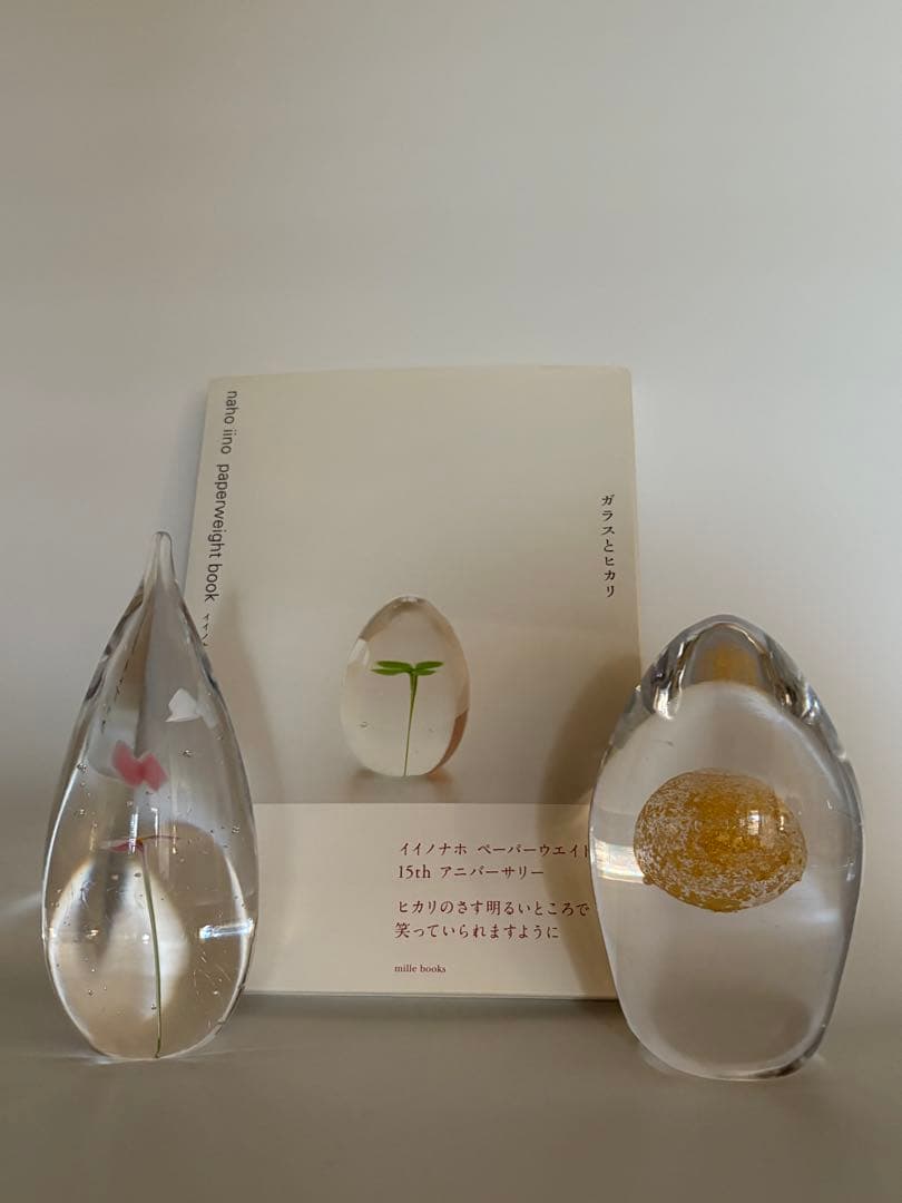 レア　イイノナホ　ペーパーウェイト　キラキラ