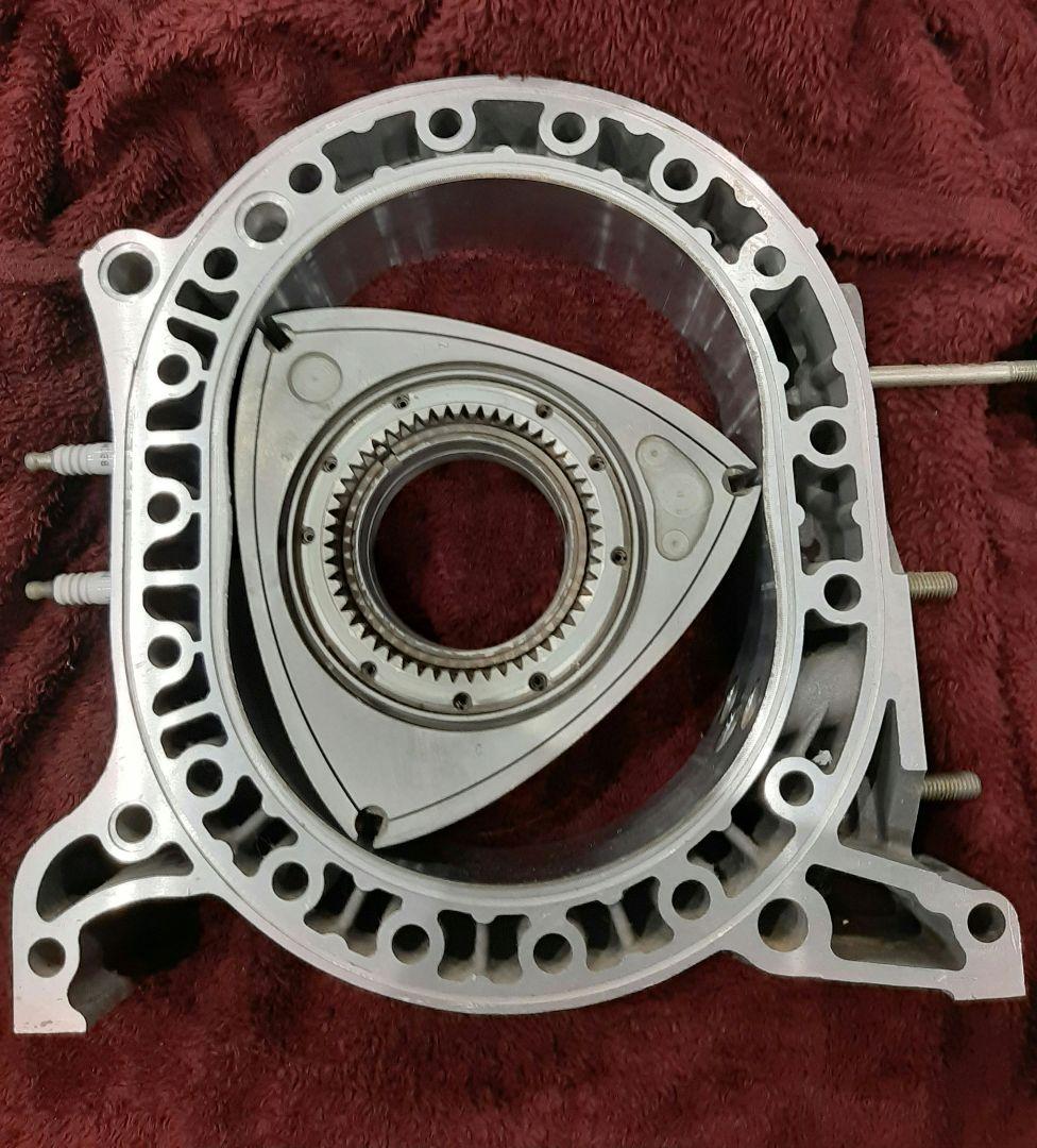 値下げしました12Aロータリーエンジンのローターとハウジングセット