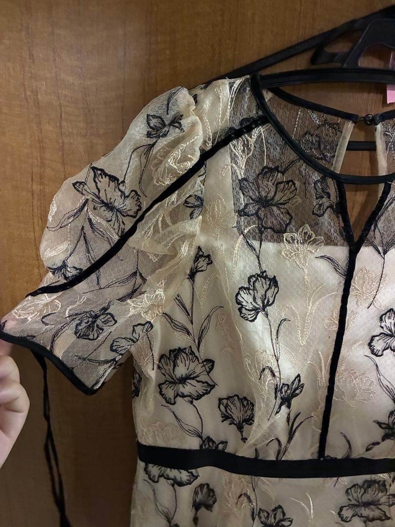 LILY BROWN 極美品　早い者勝ち　お呼ばれドレス