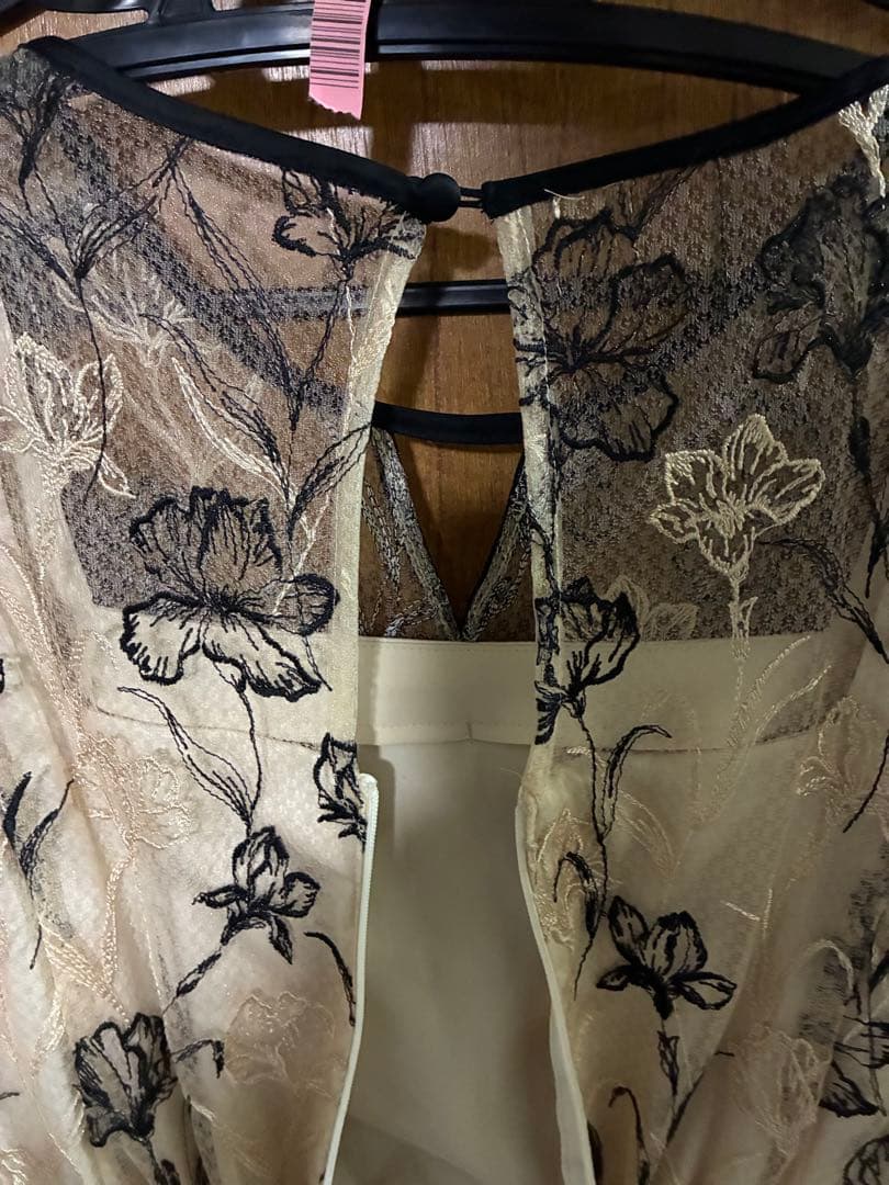 LILY BROWN 極美品　早い者勝ち　お呼ばれドレス