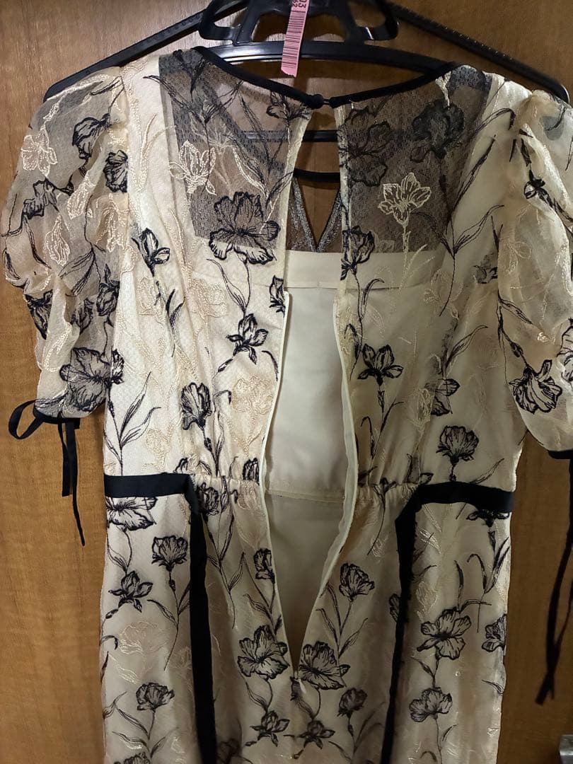 LILY BROWN 極美品　早い者勝ち　お呼ばれドレス