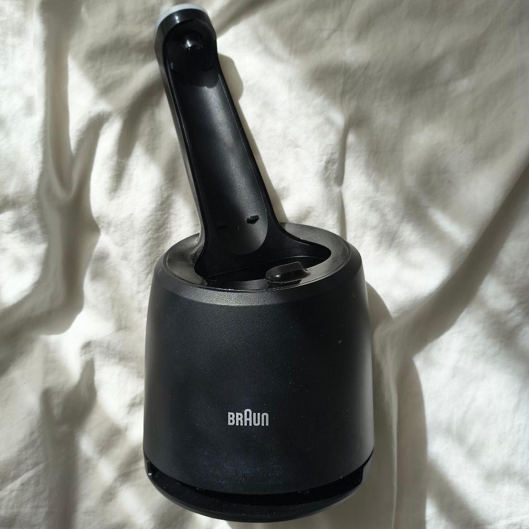 ワンランク上の剃り心地。ブラウン Series 7