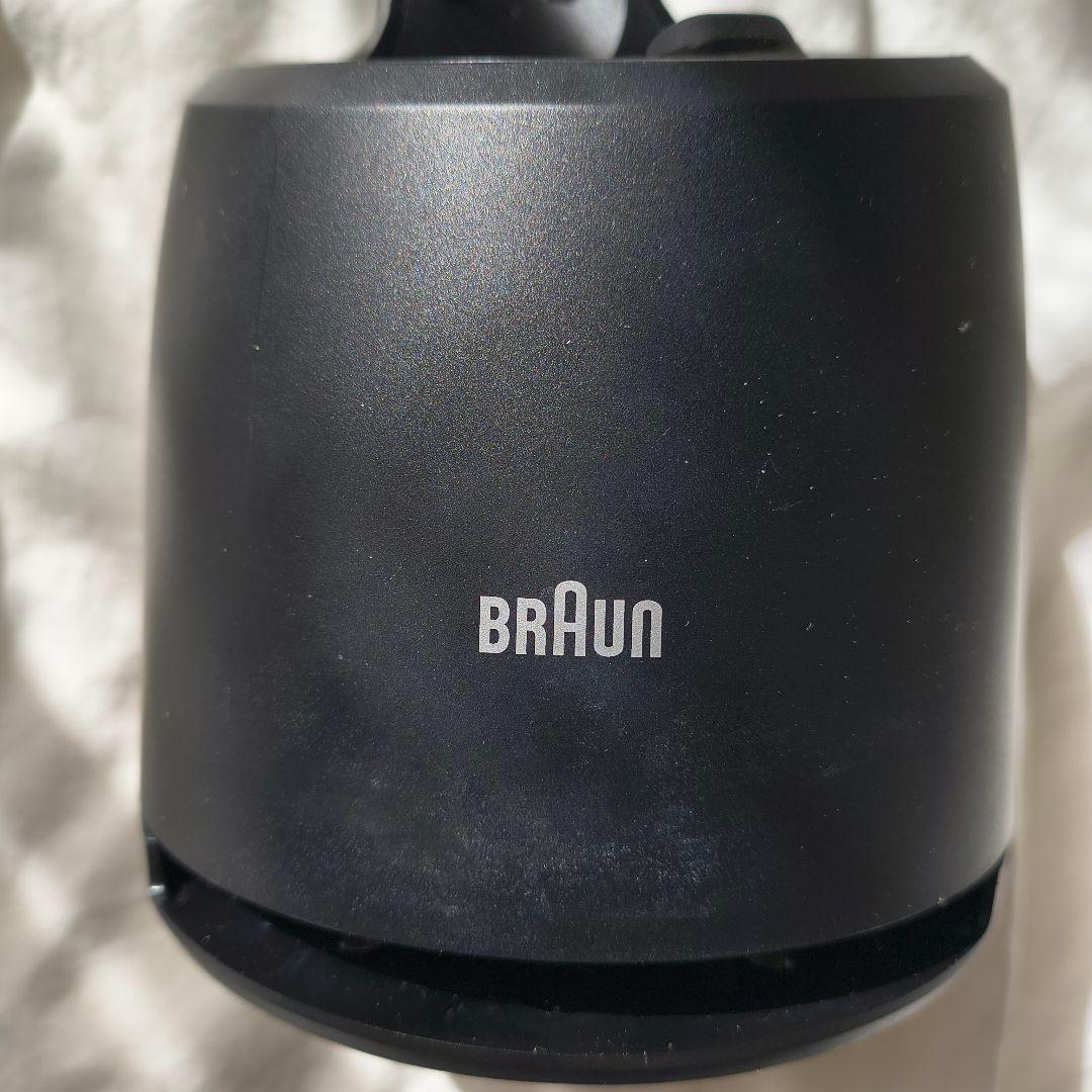 ワンランク上の剃り心地。ブラウン Series 7