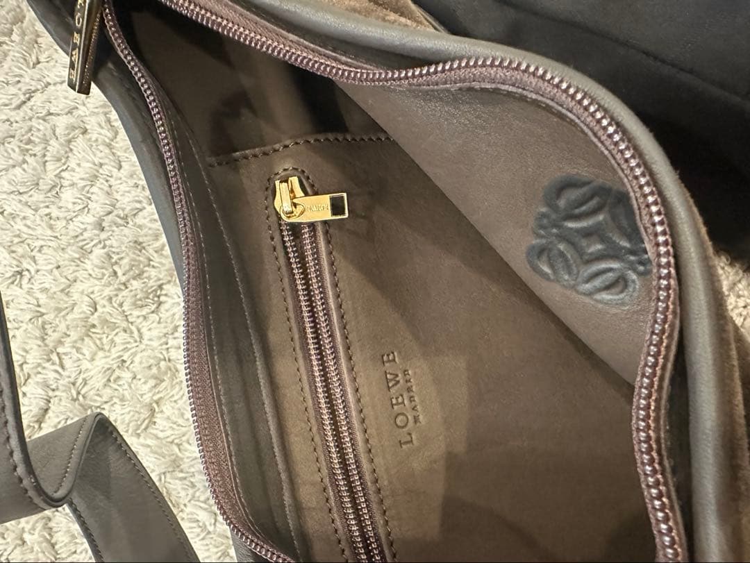 ロエベショルダーバッグ