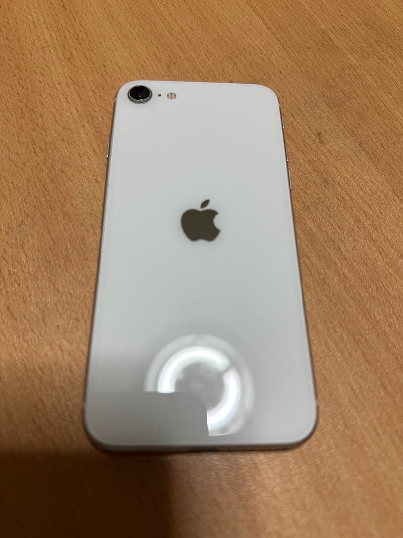 ジャンク Apple iPhone SE3 64GB ホワイト 本体