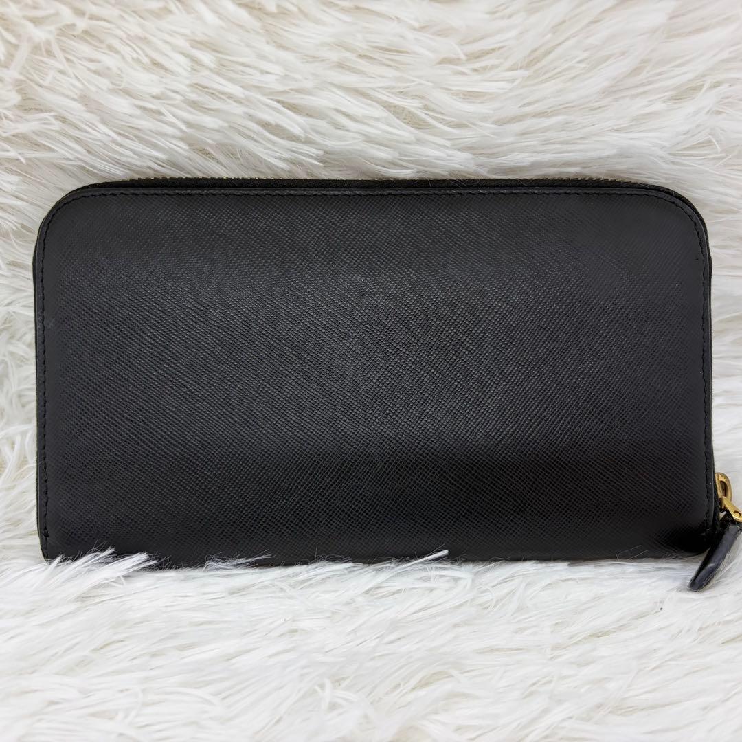 美品✨プラダ 長財布 ラウンドファスナー サフィアーノ レザー 金具 黒