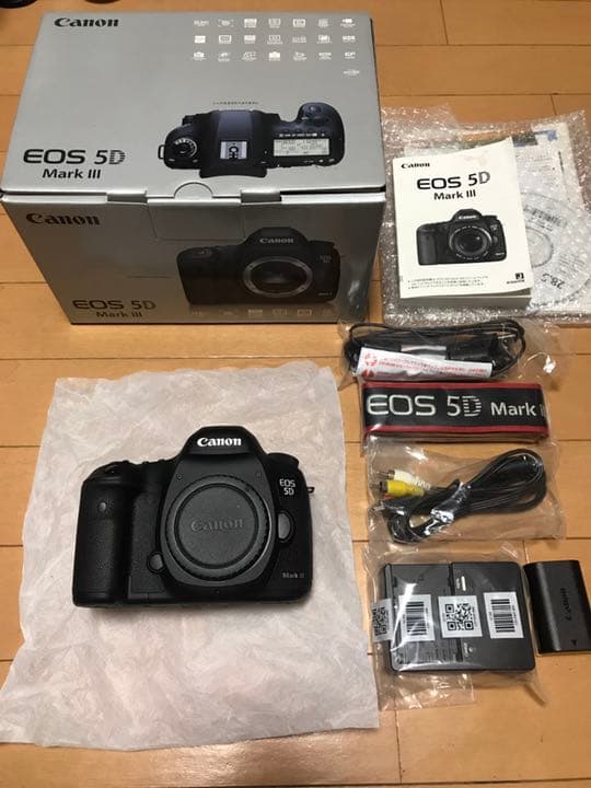 Canon EOS 5D MARKIII デジタル一眼レフ キャノン