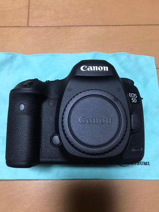 Canon EOS 5D MARKIII デジタル一眼レフ キャノン
