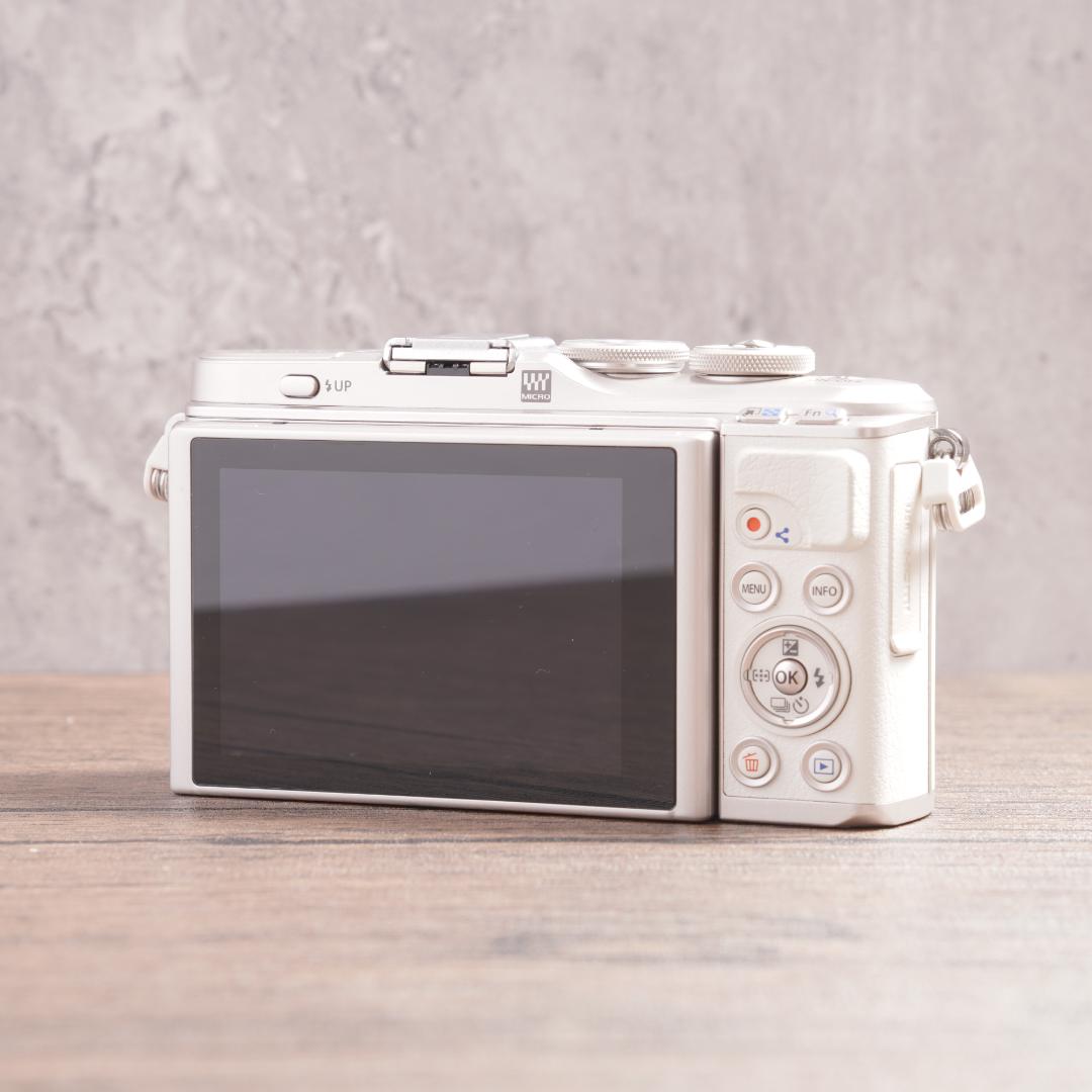 ショット数462回で新品級✨自撮り✨OLYMPUS PEN E-PL10　989