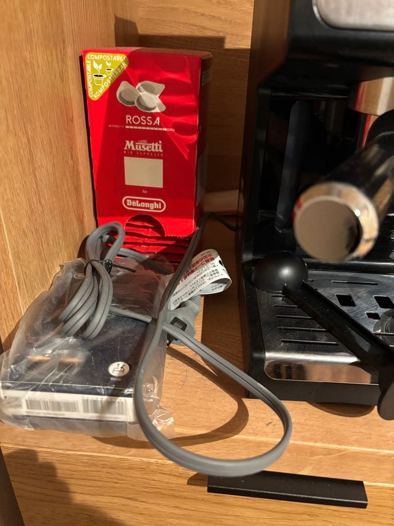 未使用品　De'Longhi エスプレッソマシン ミルクフォーミングジャグ付き