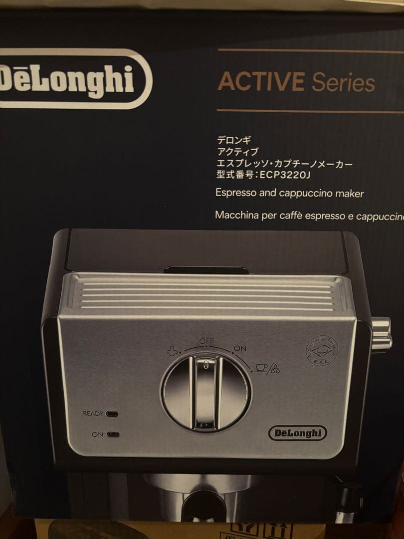 未使用品　De'Longhi エスプレッソマシン ミルクフォーミングジャグ付き