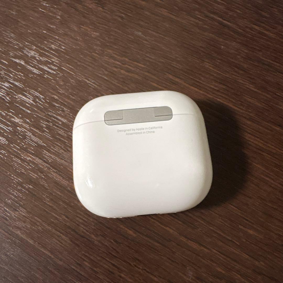 Apple AirPods 4（ノイズキャンセリング搭載モデル）