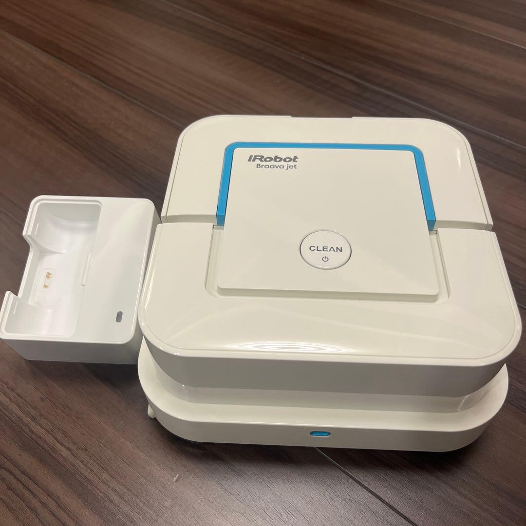 iRobot ブラーバジェット 240 床拭きロボット　掃除機　使い捨てパット