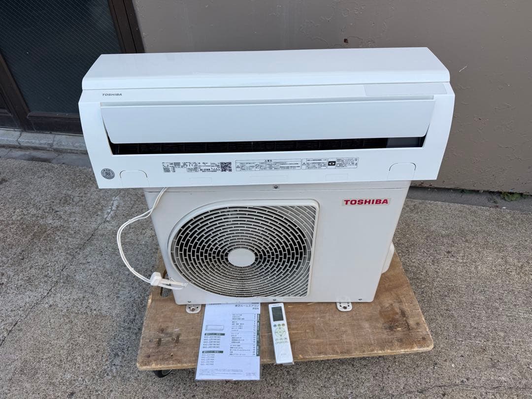 主に6畳　2022年　東芝　RAS-J221M TOSHIBA エアコン