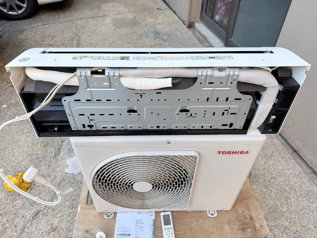 主に6畳　2022年　東芝　RAS-J221M TOSHIBA エアコン