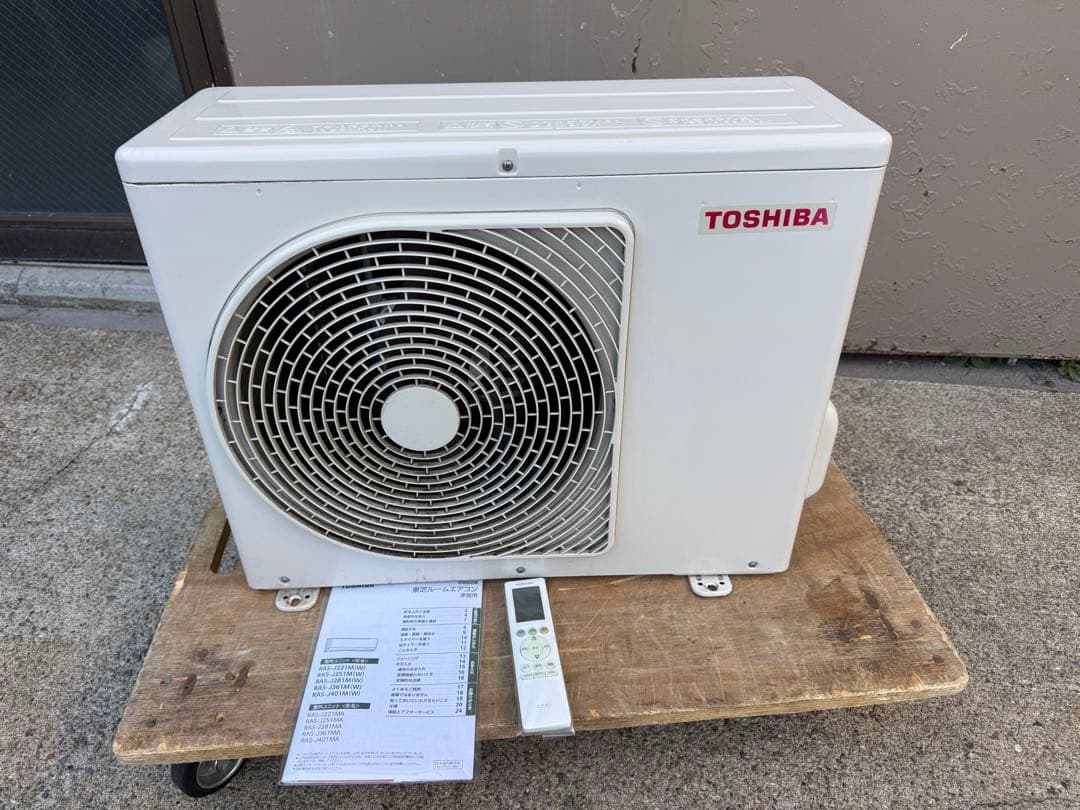 主に6畳　2022年　東芝　RAS-J221M TOSHIBA エアコン