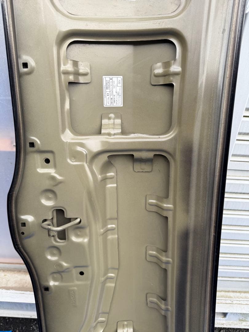 ★手渡し★ハイエース純正ボンネット◆ブラックエンブレム付