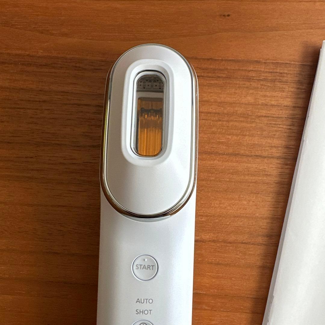 【パナソニック】EH-SL85-W 光美顔器 フォトブライトショットホワイト