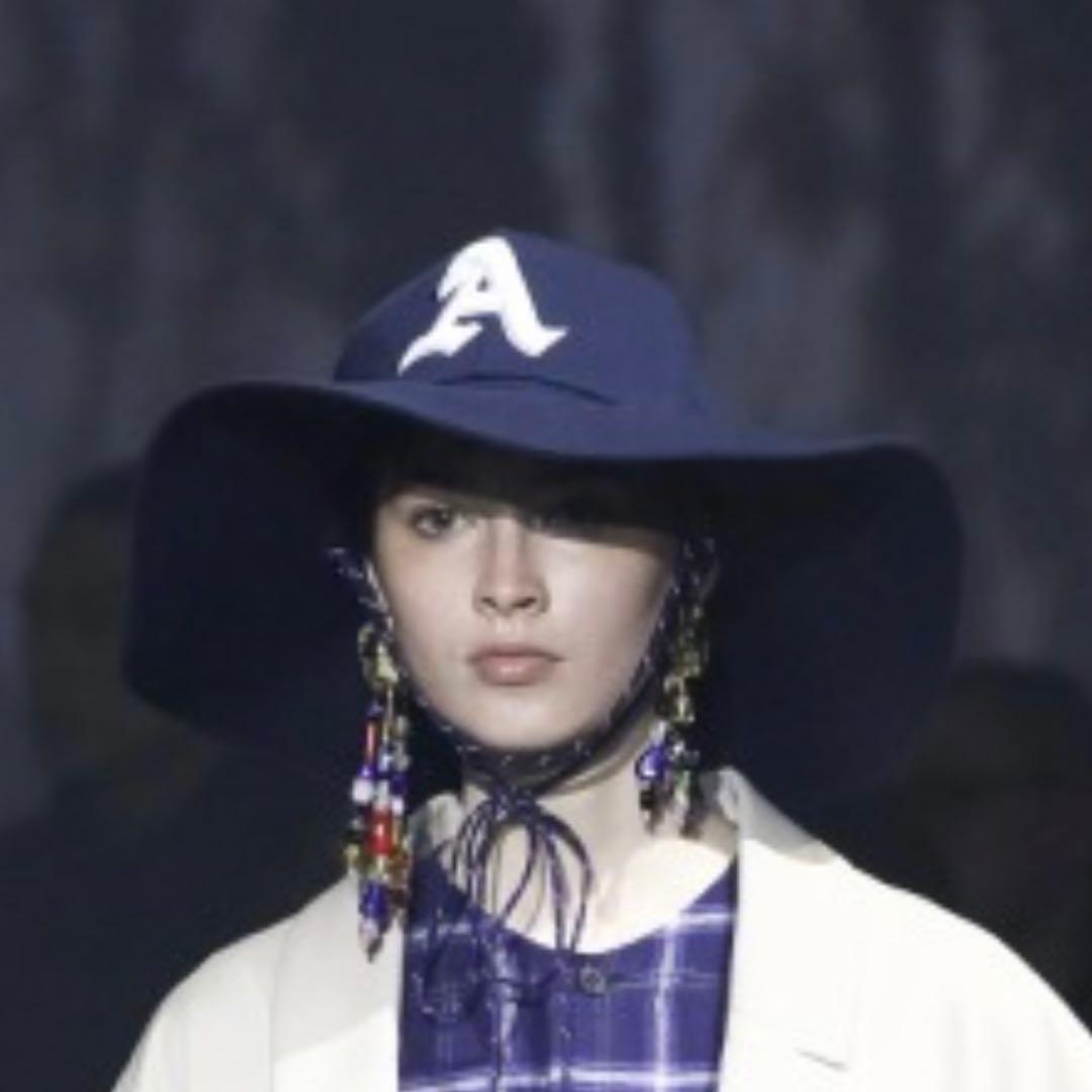 注意！yourfriend です。AMBUSH ハット