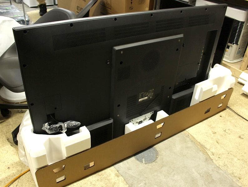 未使用 シャープ アクオス 4K 60V型液晶テレビ 4T-C60DN1