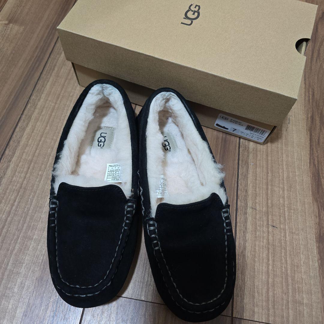 UGG ブラック 7　ANSLEY
