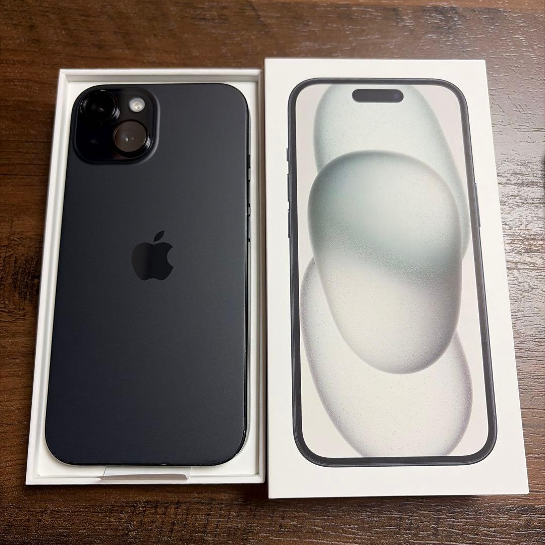 Apple iPhone 15 256gb ブラック本体