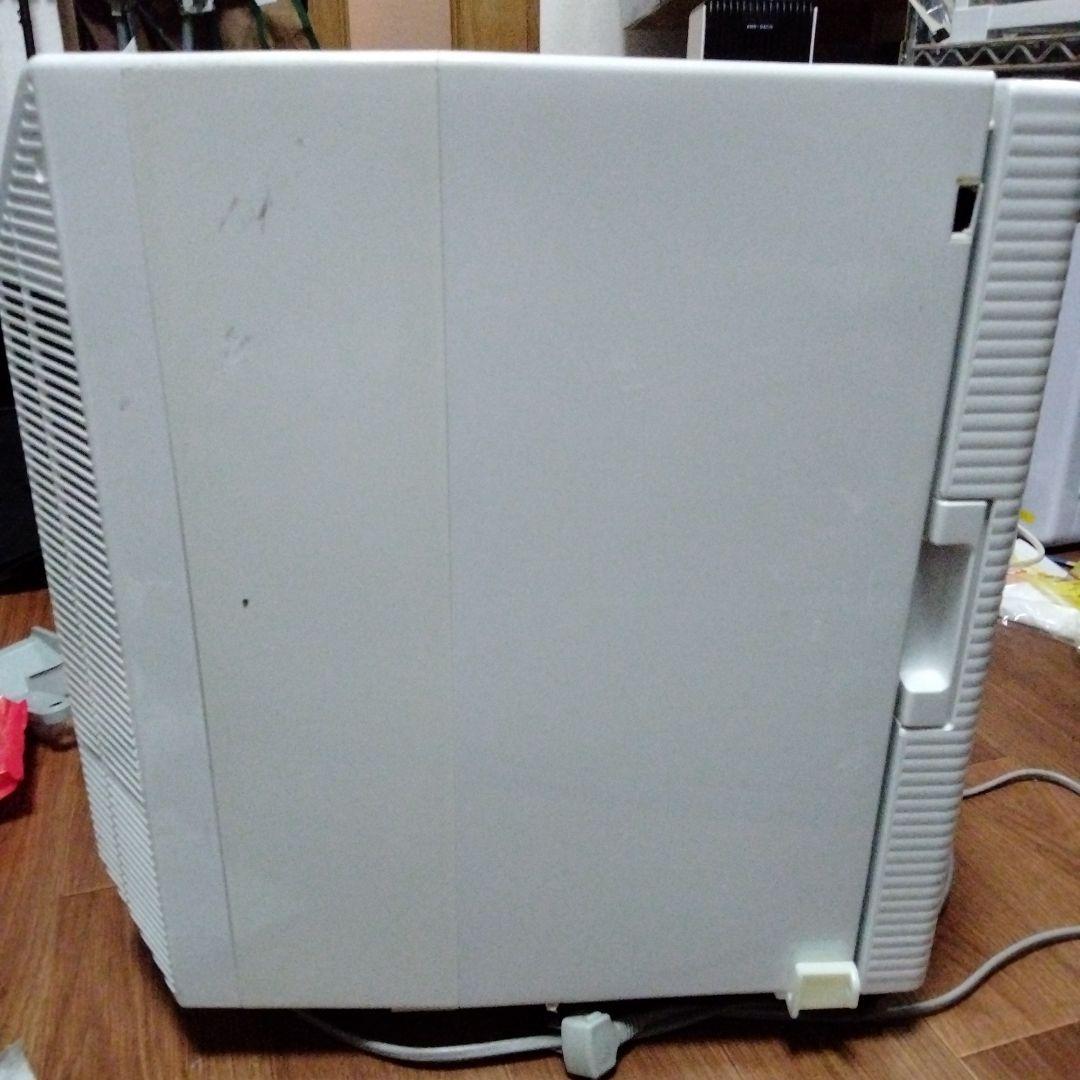 小形低温恒温器