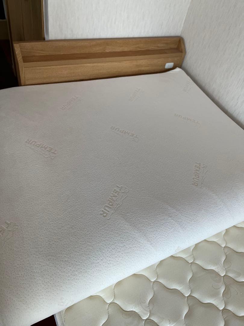 テンピュールマットレストッパー3,5厚　セミダブルサイズ　中古