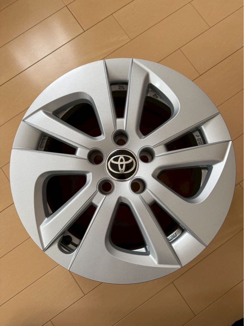 アルミホイール TOYOTA プリウス 新車外し