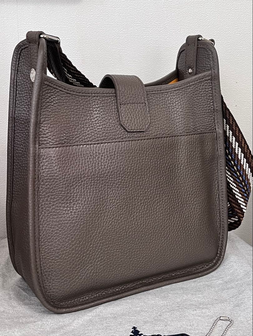 【美品】ADMJ アールデコモチーフ クロスボディバッグ