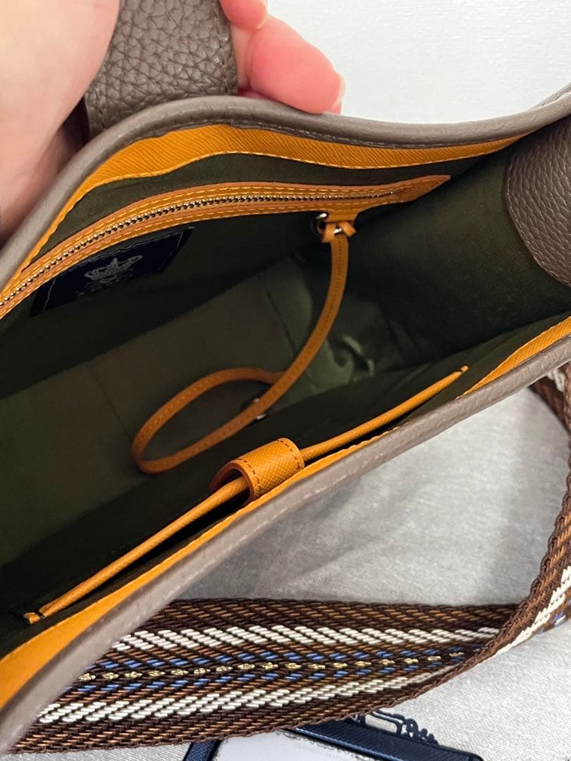 【美品】ADMJ アールデコモチーフ クロスボディバッグ