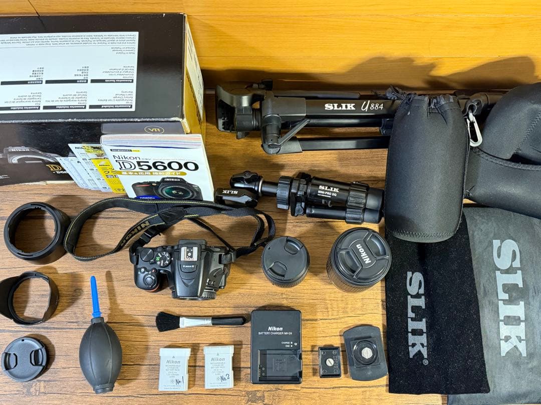 Nikon D5600 ダブルズームキット　一眼レフ　カメラ　レンズ　Wi-Fi