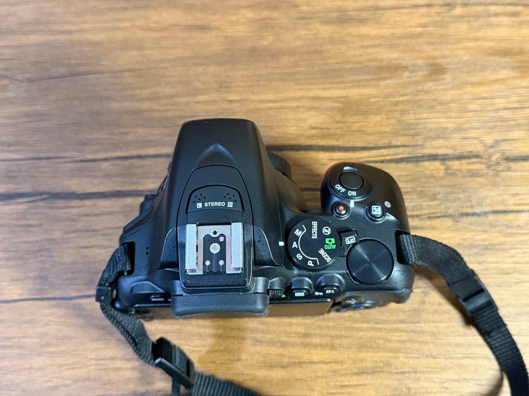 Nikon D5600 ダブルズームキット　一眼レフ　カメラ　レンズ　Wi-Fi