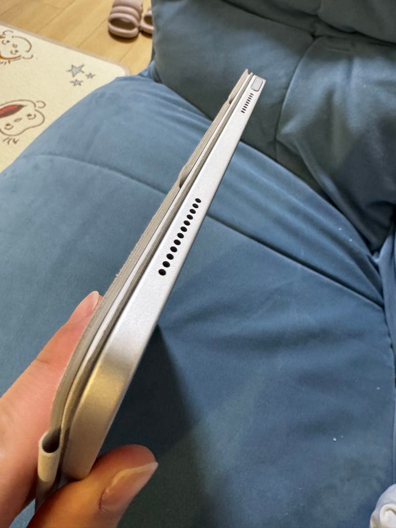 カバーつきません　iPad 第10世代 Wi-Fiモデル 64GB シルバー