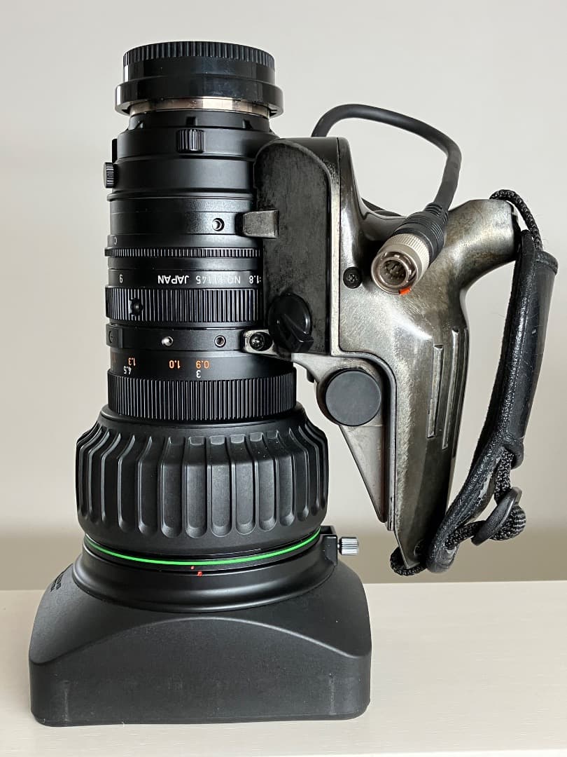 Canon 業務用18倍ポータブルズームレンズ YJ18X9B4 KRS