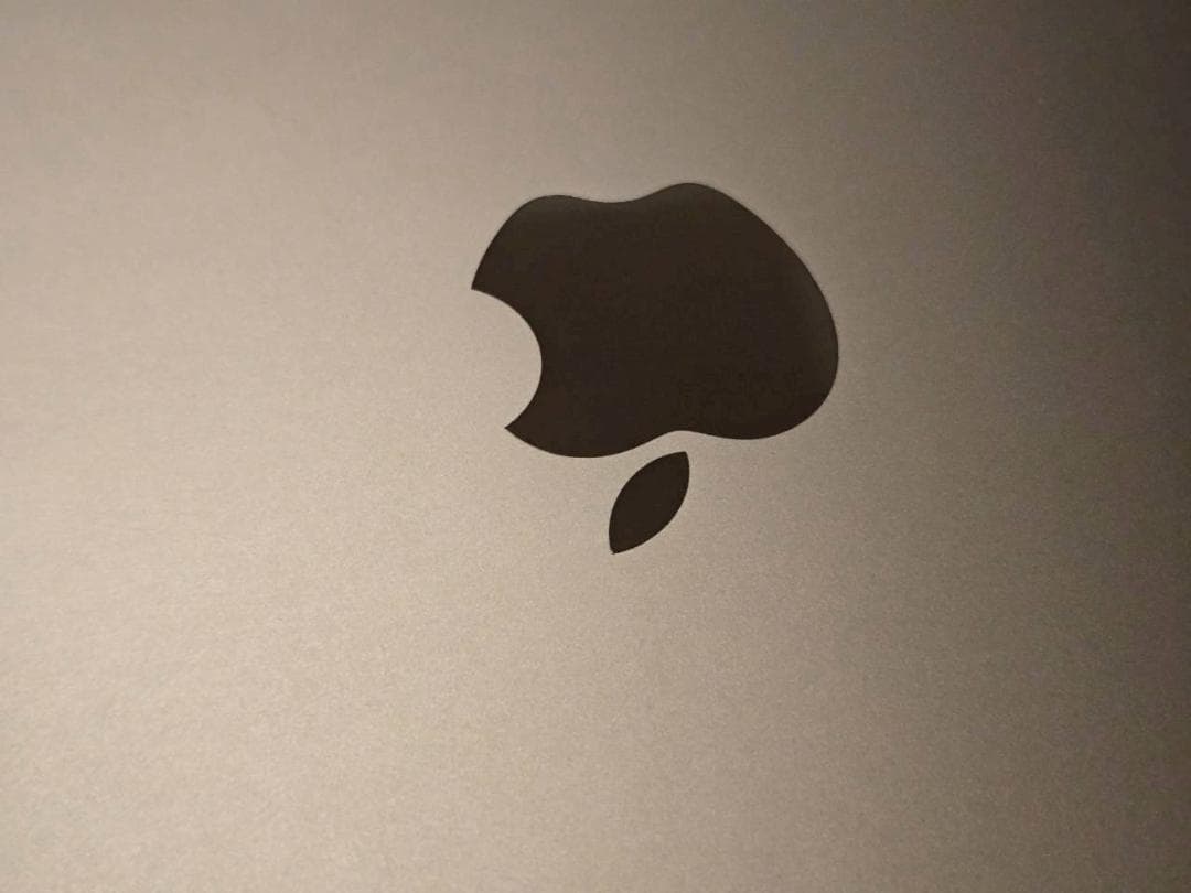 ★快適★ Macbook Air 13 (M2) 2022 8GB 256GB