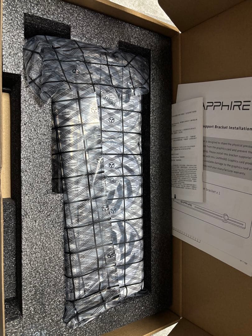 グラフィックボード・グラボ・ビデオカード SAPPHIRE PURE RX7800xt 16GB OC