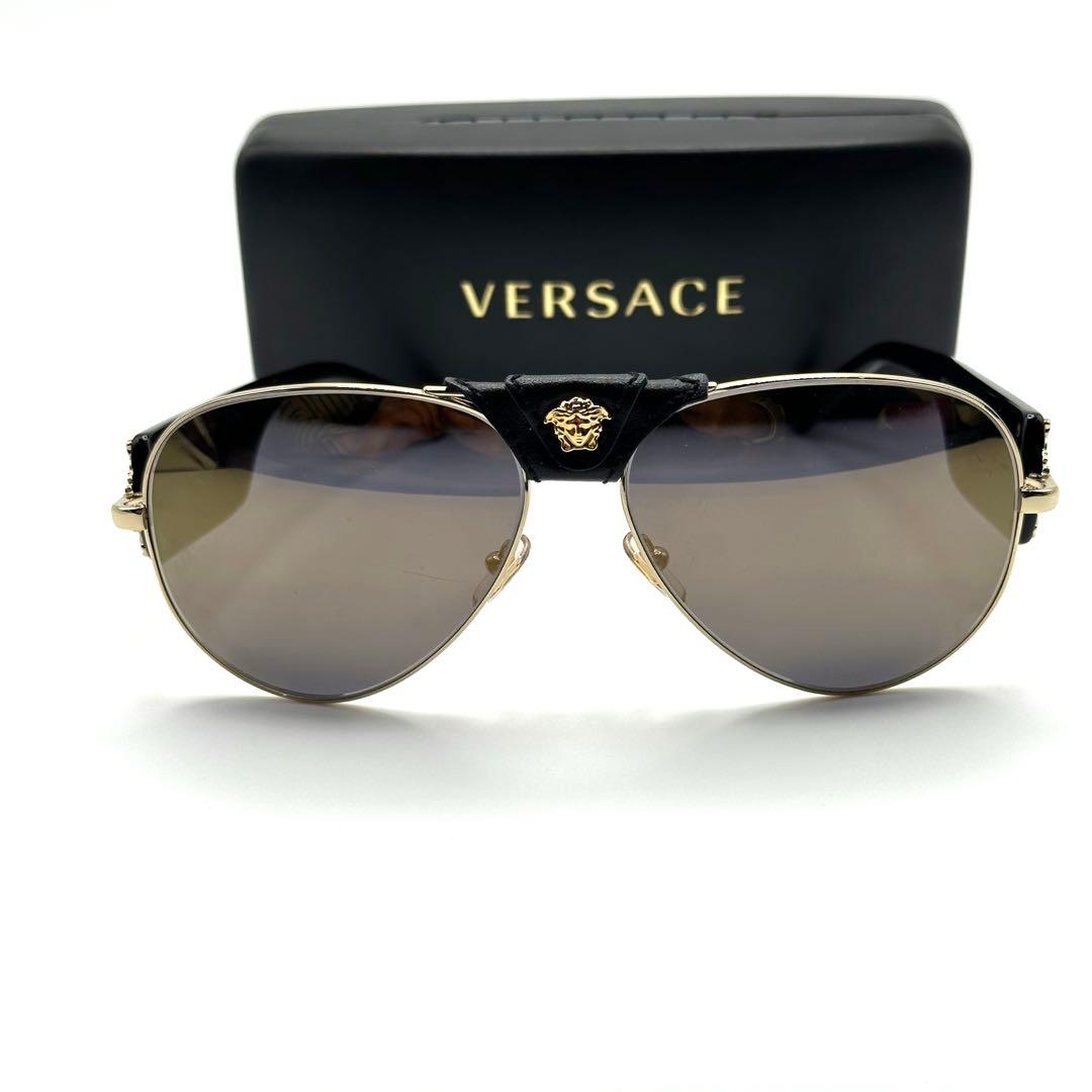 ヴェルサーチ　サングラス　メガネ　メデューサ　ブラック