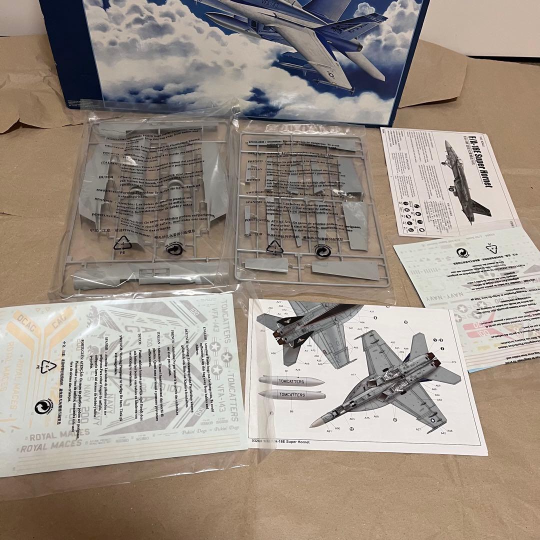 【未組立】Hasegawa 1/32スケール F/A-18E スーパーホーネット