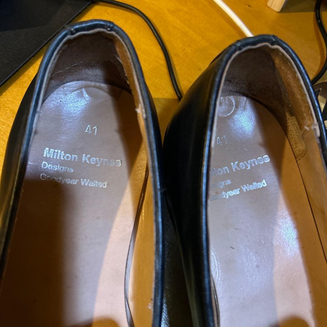 Milton Keynesミルトンキーンズ レザーフラットシューズ ラバーソール